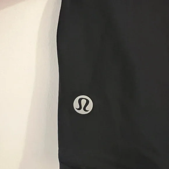 Lululemon top - Picture 4 of 4